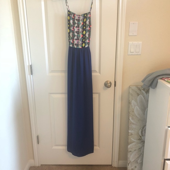 Fun backless maxi length dress - Picture 6 of 6